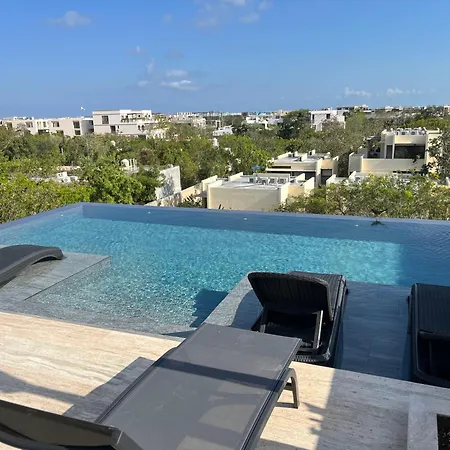 Studio W/Plunge Pool & Kitchen