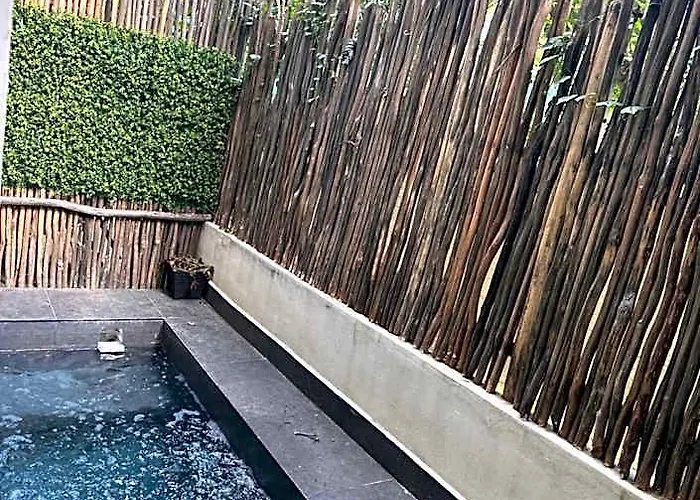 Apartment W/plunge Pool & Kitchen *